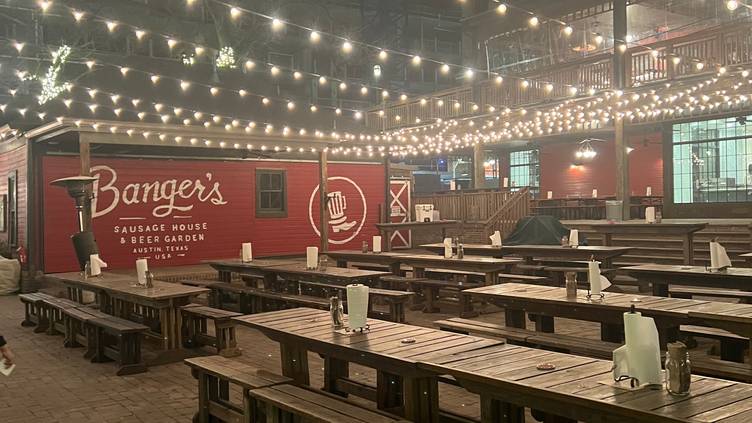 Image of Bangers patio.