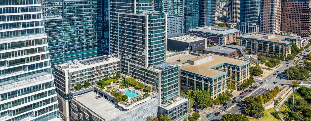 Exterior of Northshore, luxury downtown Austin apartments.
