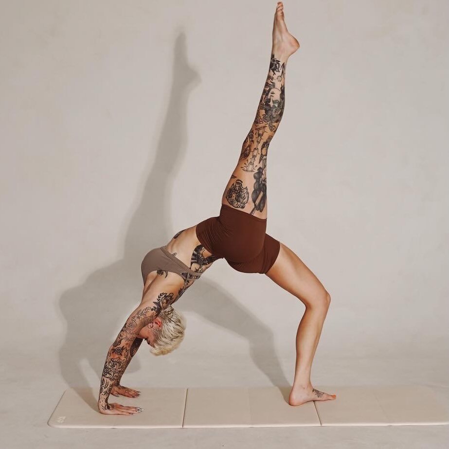 Full body photo of Mikaela Harper.